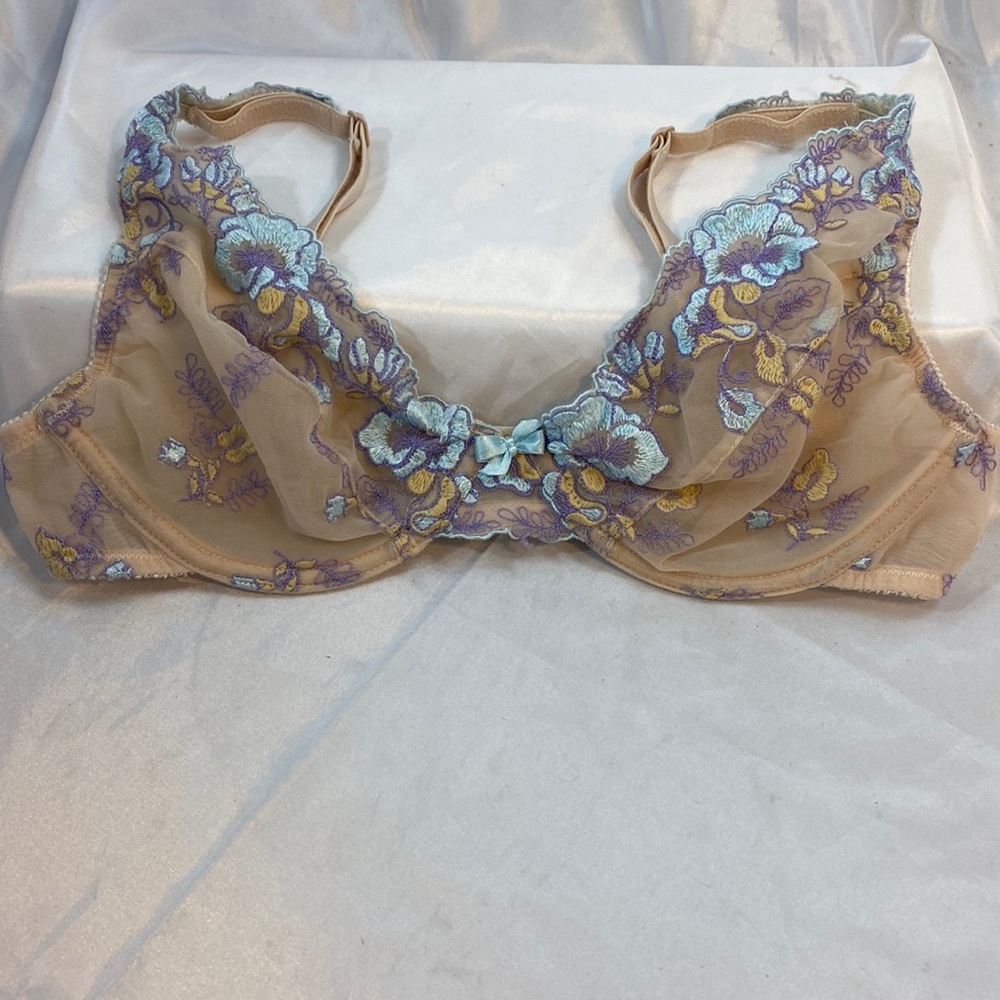 Unique Moments Bra